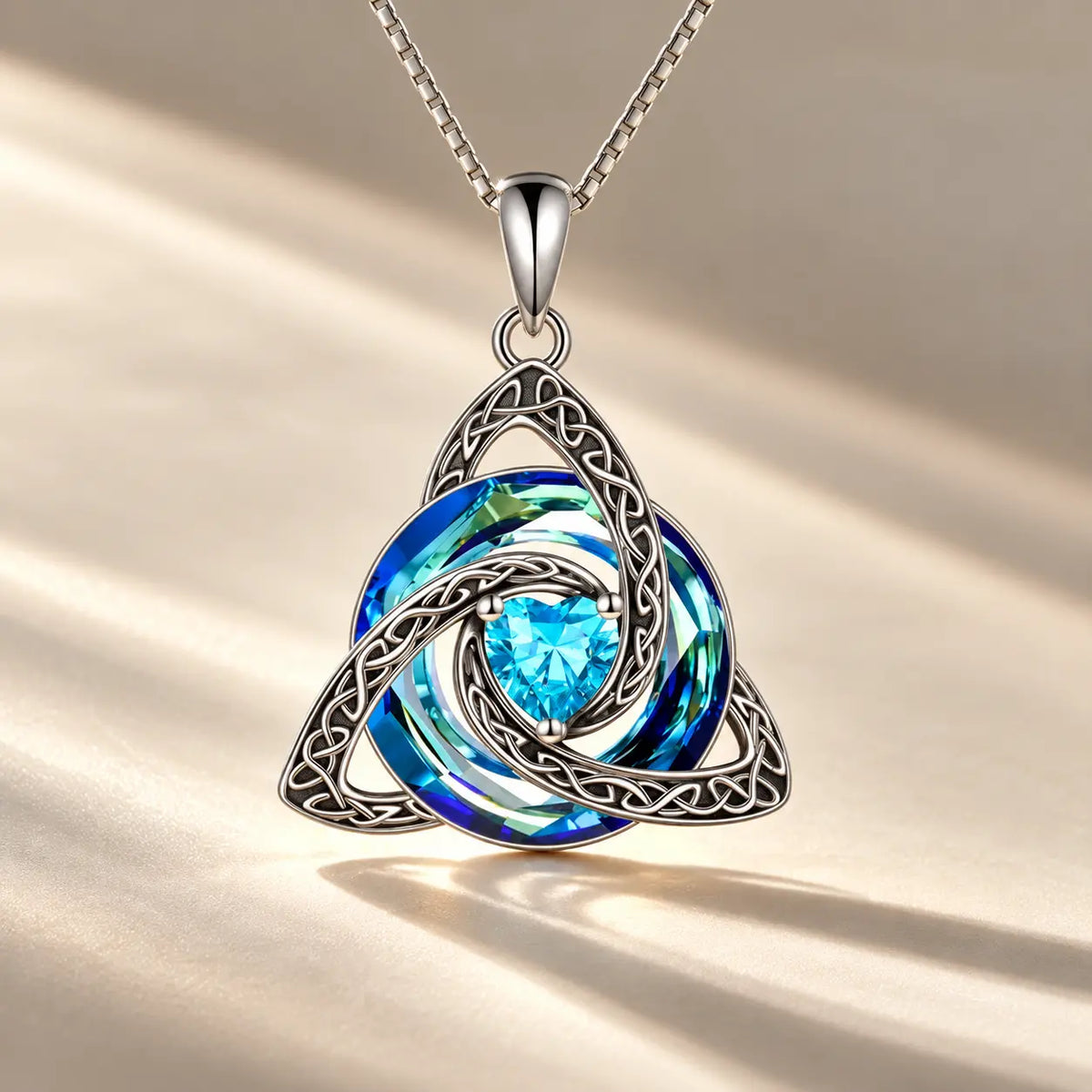Collar Nudo de Bruja con Piedra de Nacimiento
