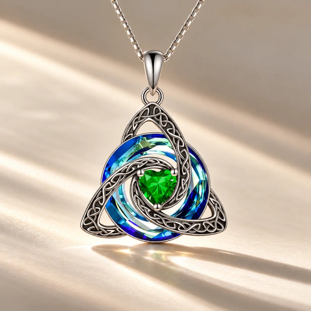Collar Nudo de Bruja con Piedra de Nacimiento